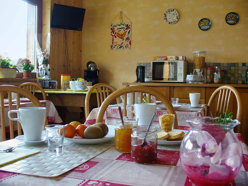 Artemisia B&B La Salle Εξωτερικό φωτογραφία